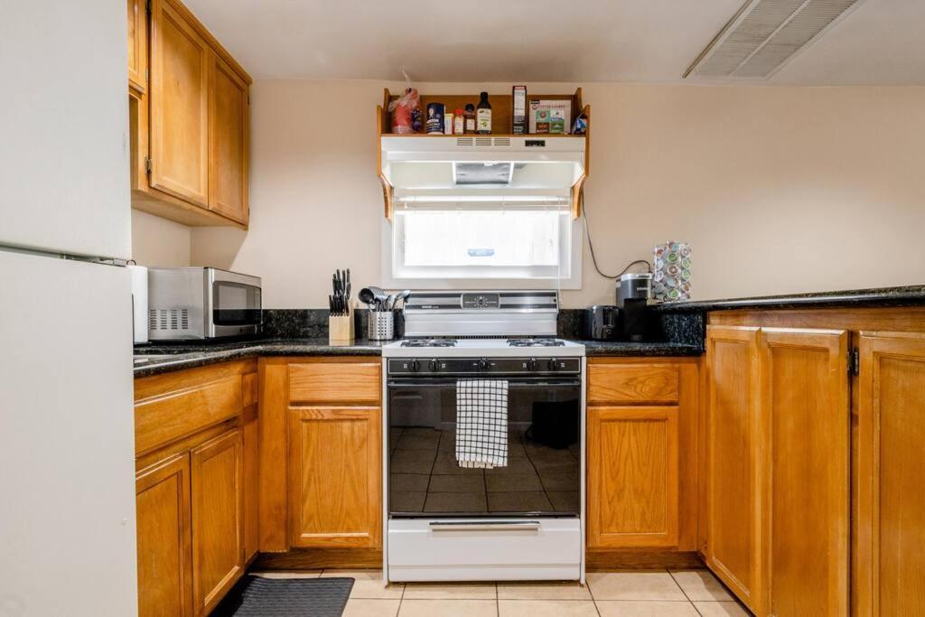 *2Bdr Victorian Home Away From Home - *Central Loc Sacramento Exteriör bild